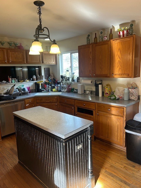 Round Lake, IL 60073