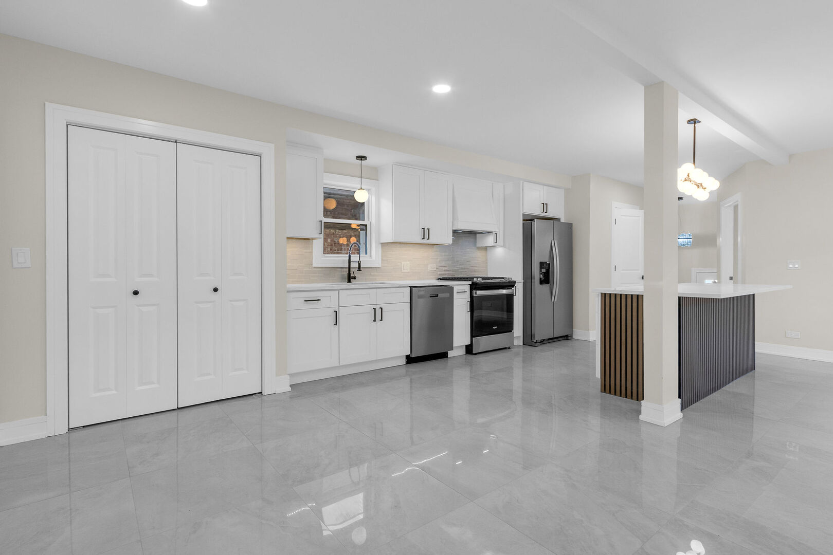 11247 S Central Park Avenue, Chicago, IL 60655