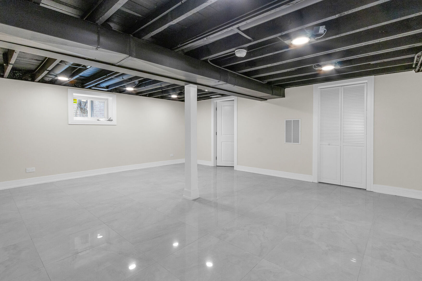 11247 S Central Park Avenue, Chicago, IL 60655