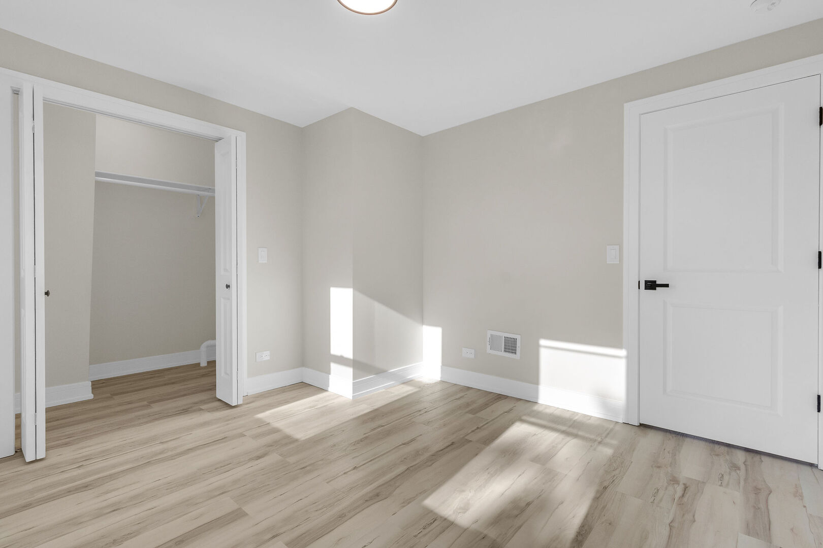 11247 S Central Park Avenue, Chicago, IL 60655