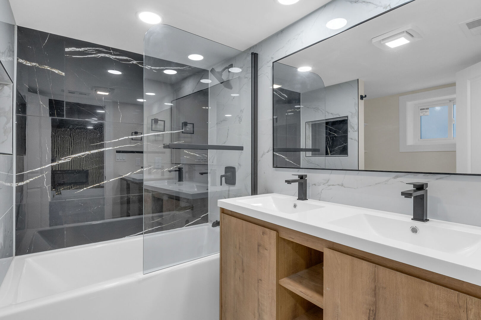 11247 S Central Park Avenue, Chicago, IL 60655