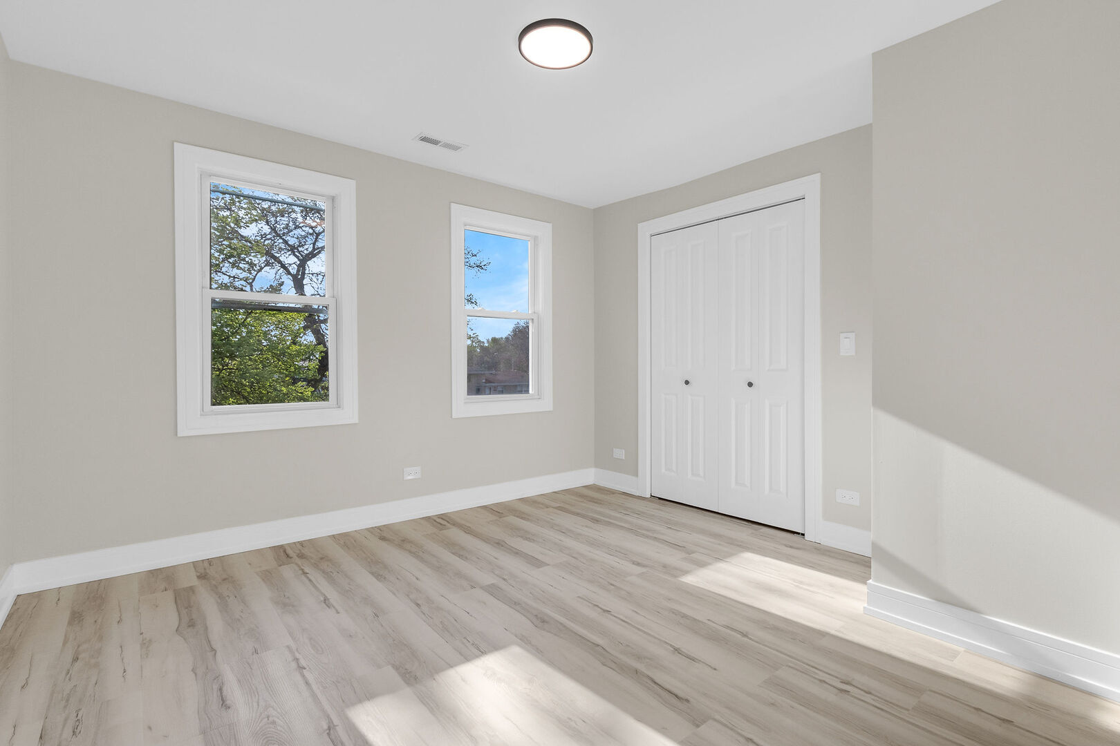 11247 S Central Park Avenue, Chicago, IL 60655