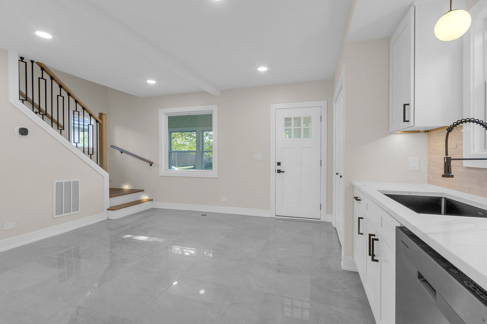 11247 S Central Park Avenue, Chicago, IL 60655