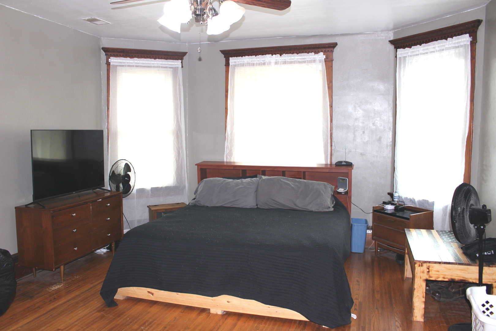 411 W Main Street, Clinton, IL 61727