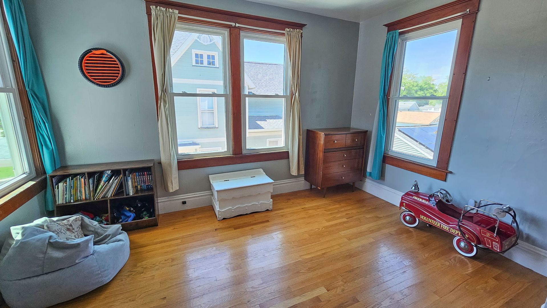 411 W Main Street, Clinton, IL 61727