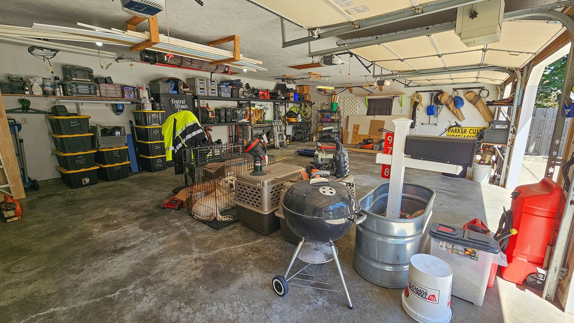 411 W Main Street, Clinton, IL 61727