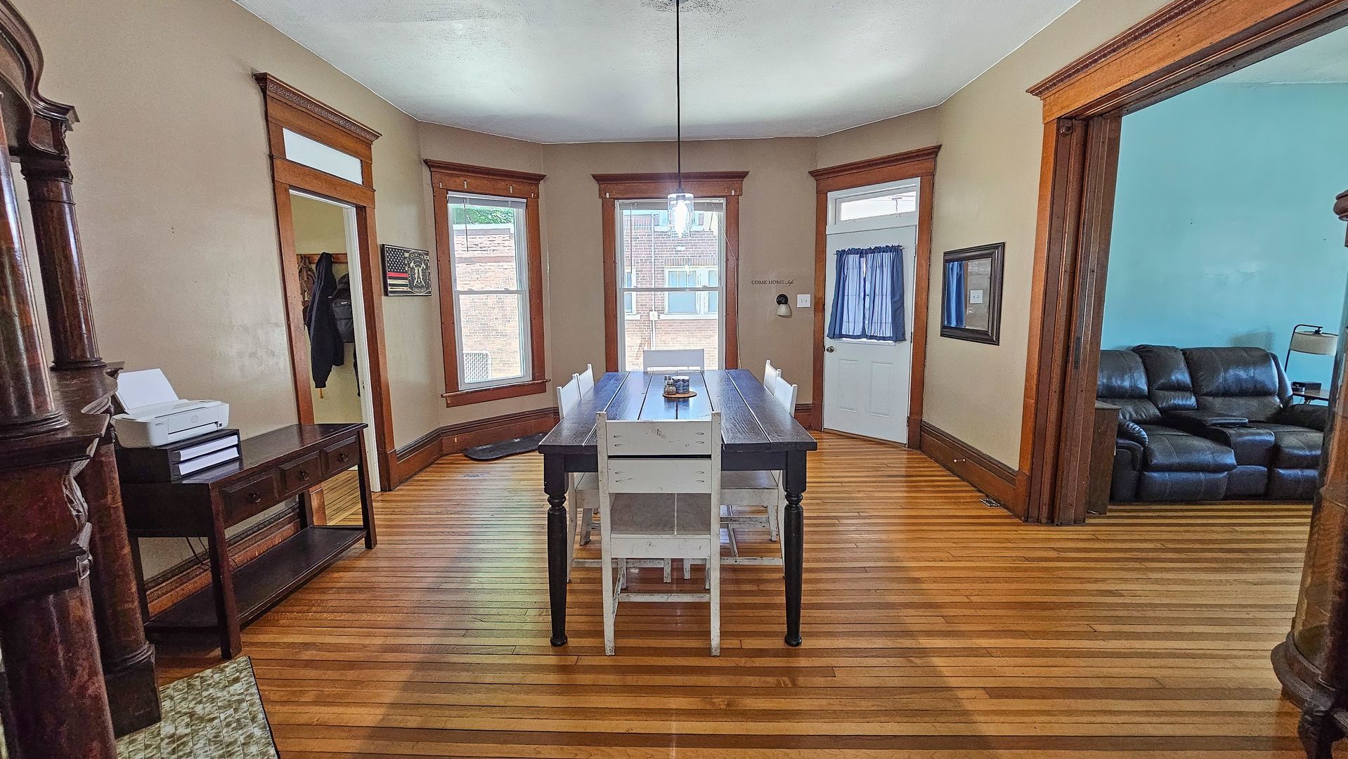 411 W Main Street, Clinton, IL 61727
