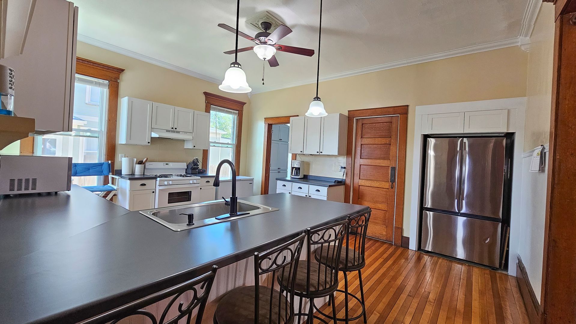 411 W Main Street, Clinton, IL 61727