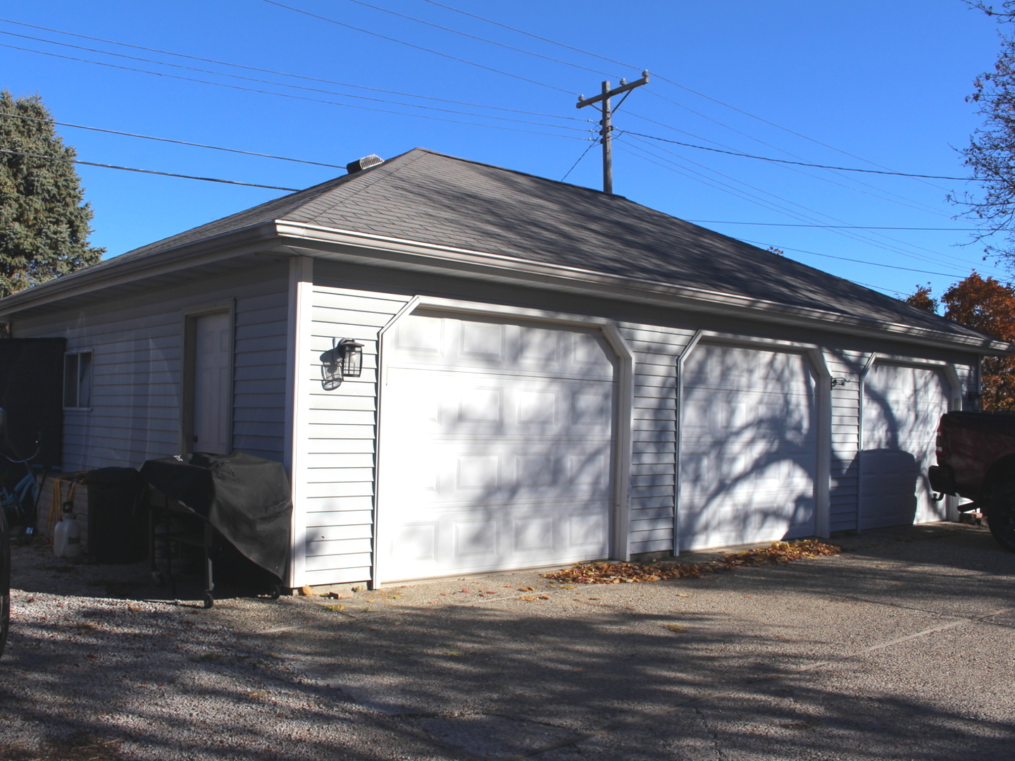 411 W Main Street, Clinton, IL 61727