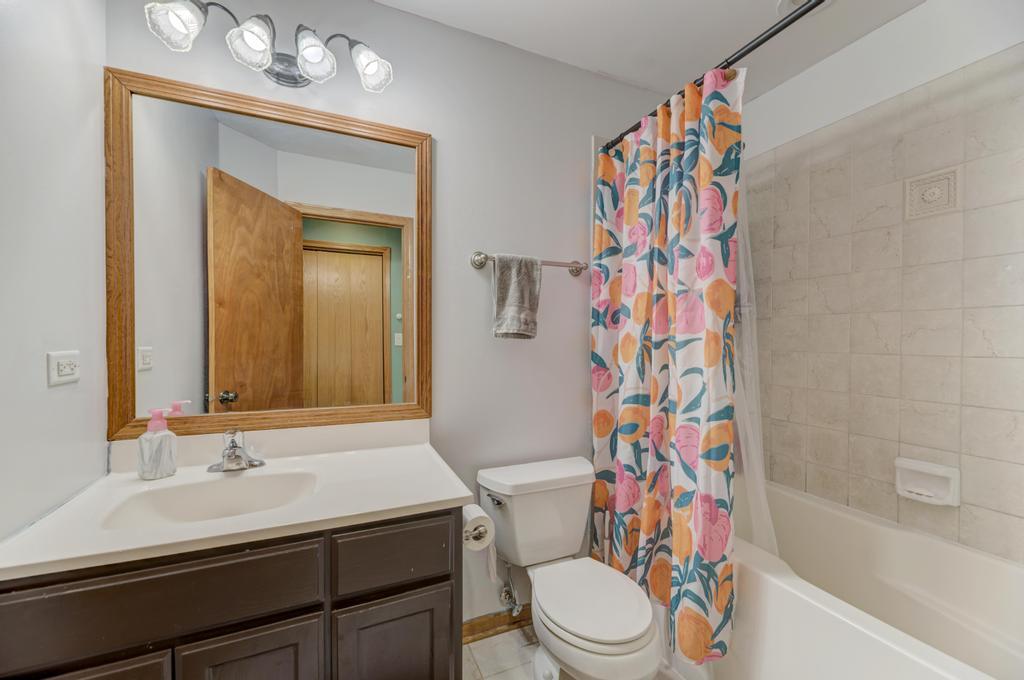 8810 W 84TH Place #D, Justice, IL 60458