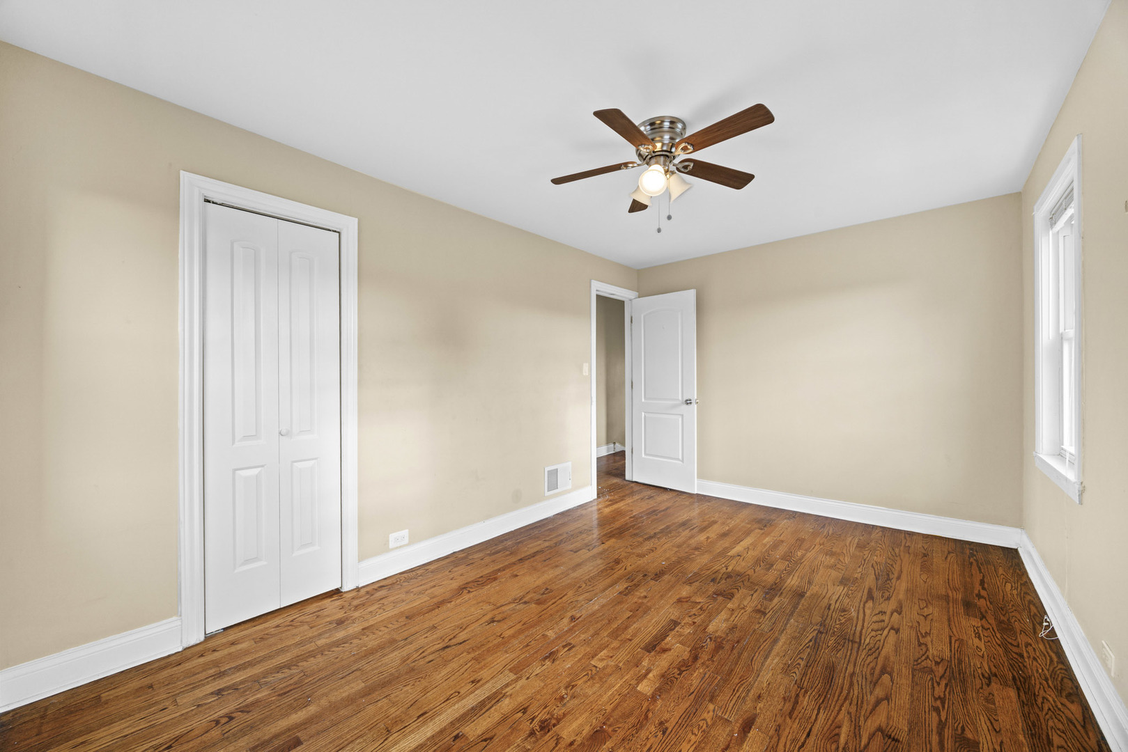 7801 S Winchester Avenue, Chicago, IL 60620