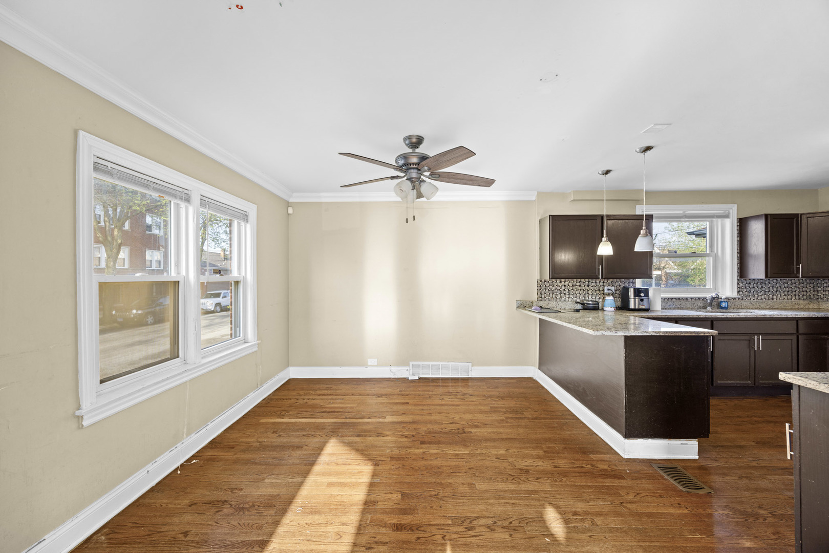 7801 S Winchester Avenue, Chicago, IL 60620