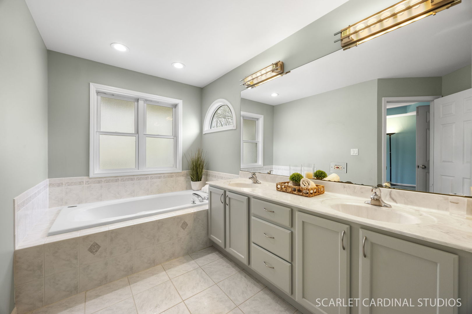 2494 Adamsway Drive, Aurora, IL 60502