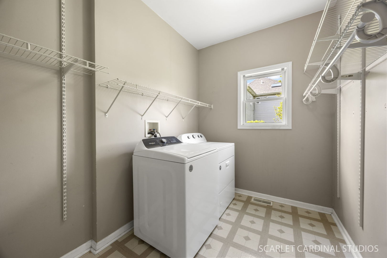 2494 Adamsway Drive, Aurora, IL 60502