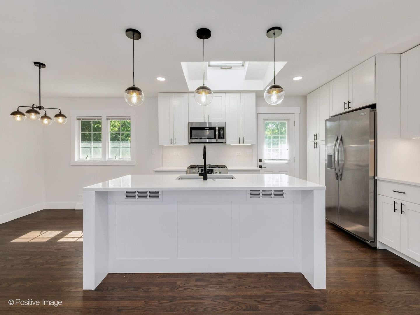 808 Delles Road, Wheaton, IL 60189