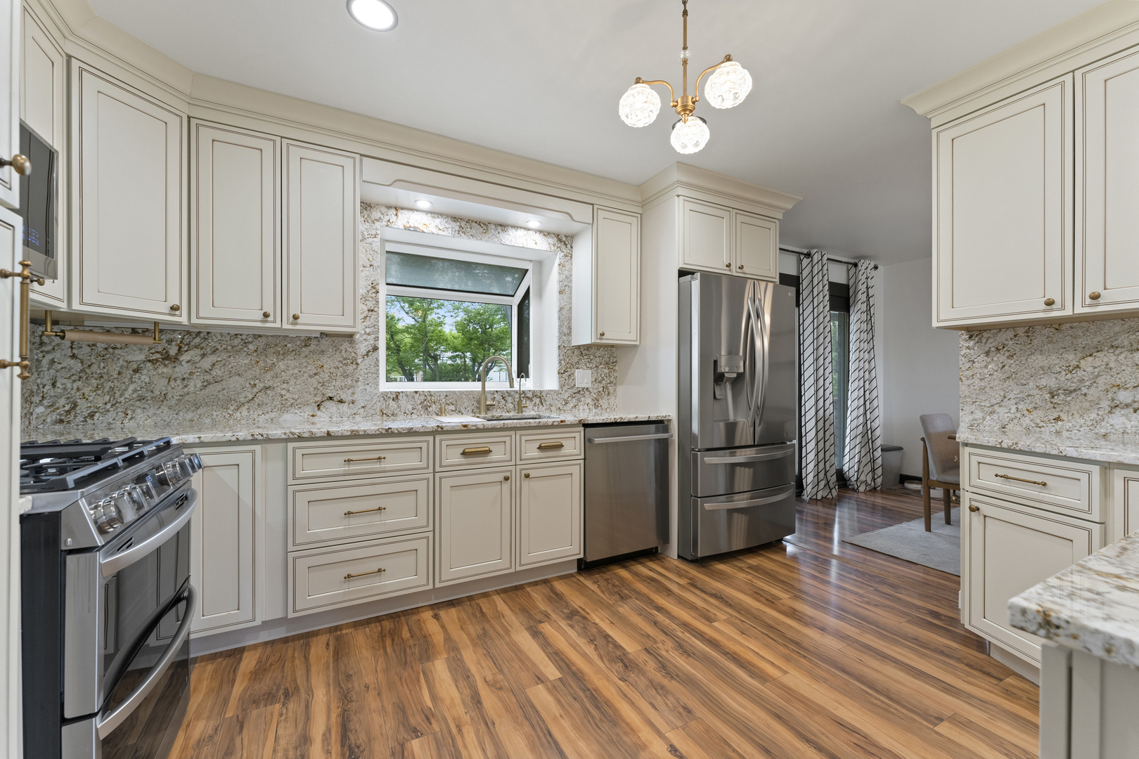 9 Sycamore Drive, Naperville, IL 60540