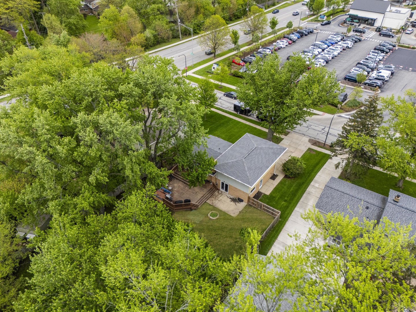 9 Sycamore Drive, Naperville, IL 60540