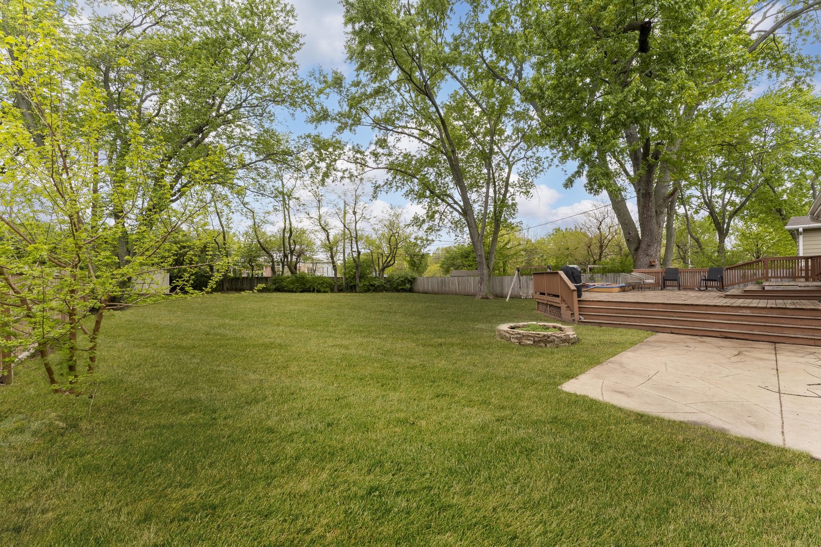 9 Sycamore Drive, Naperville, IL 60540