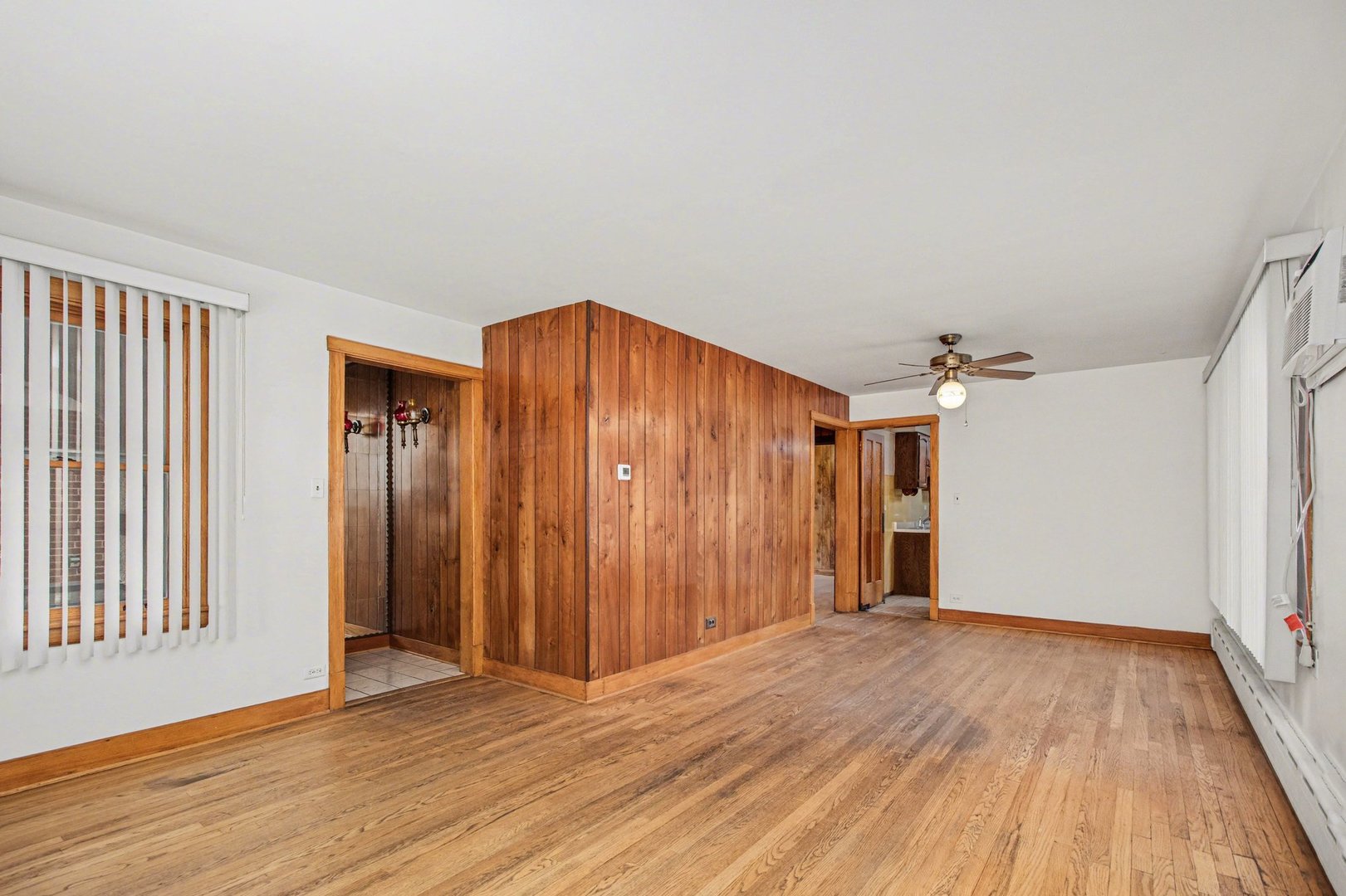 5335 N Moody Avenue, Chicago, IL 60630