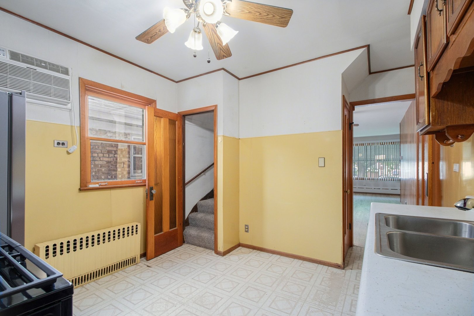 5335 N Moody Avenue, Chicago, IL 60630