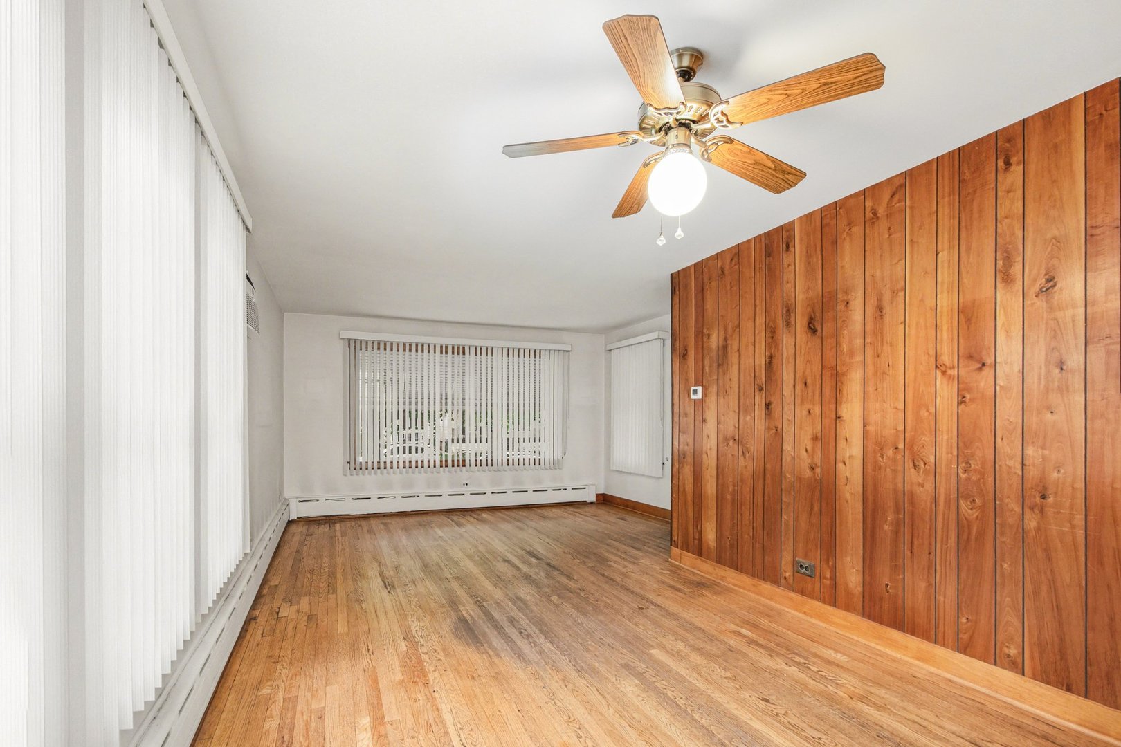 5335 N Moody Avenue, Chicago, IL 60630