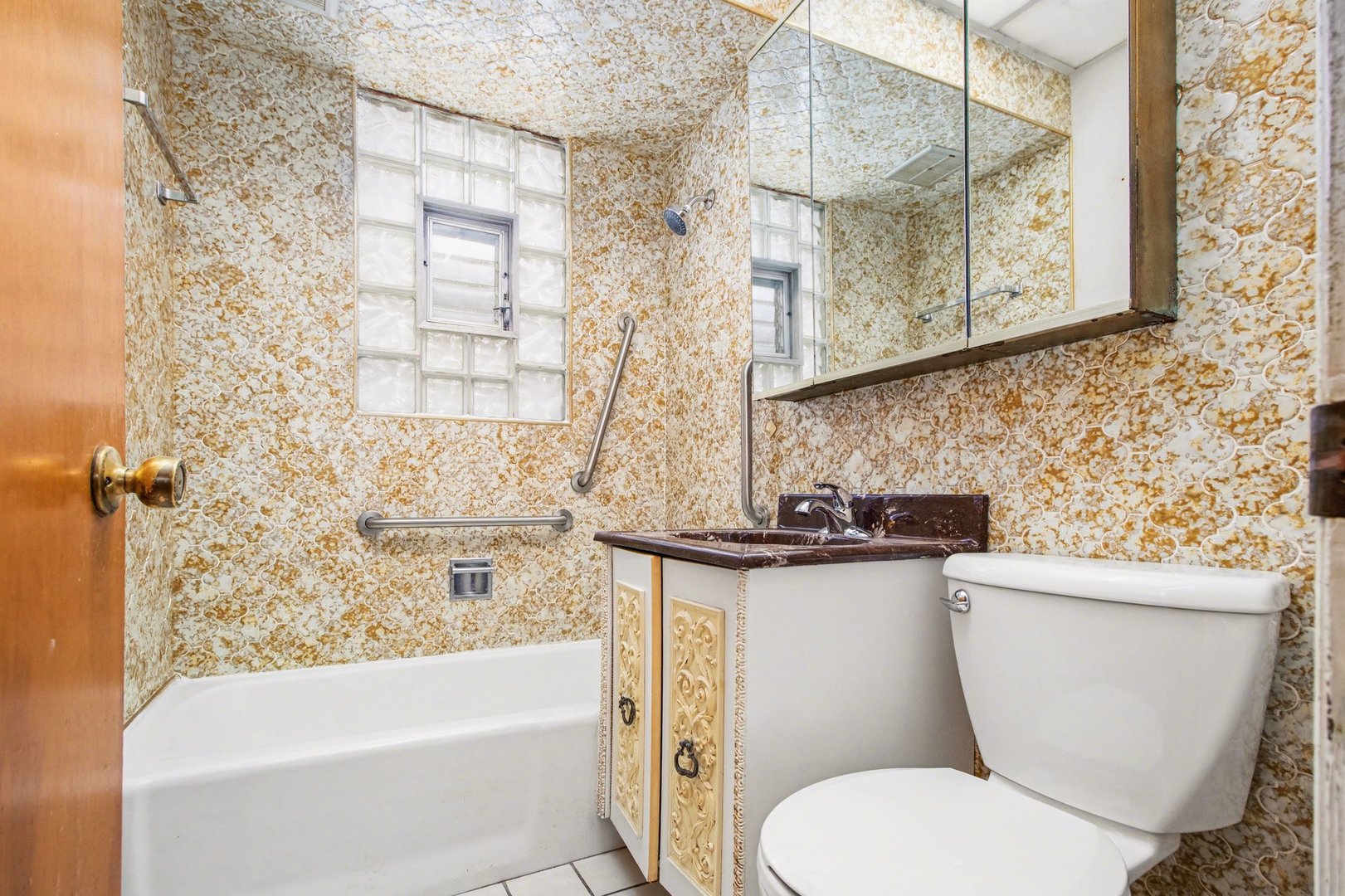 5335 N Moody Avenue, Chicago, IL 60630