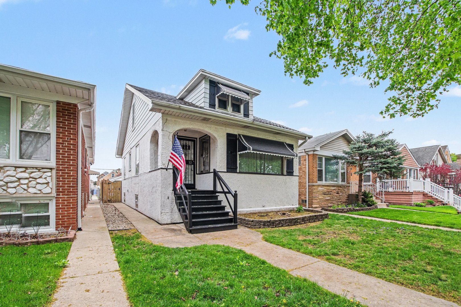 5335 N Moody Avenue, Chicago, IL 60630