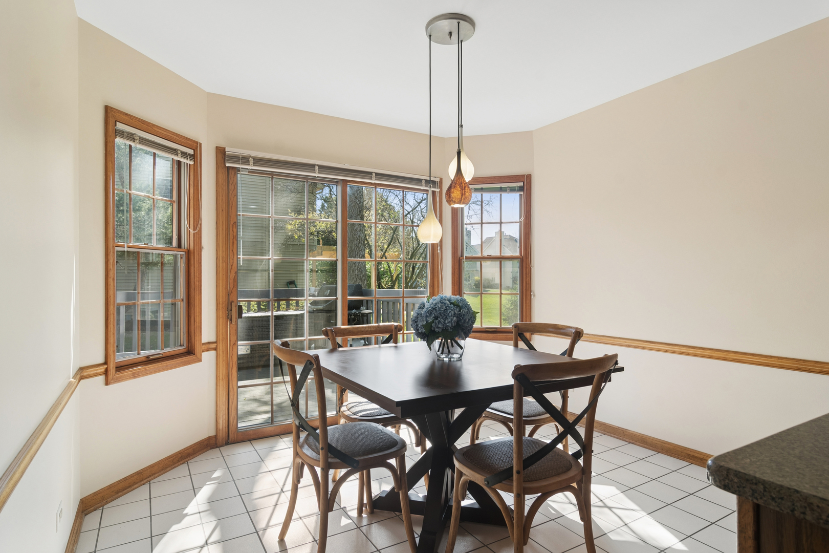 525 Cherbourg Drive, Buffalo Grove, IL 60089