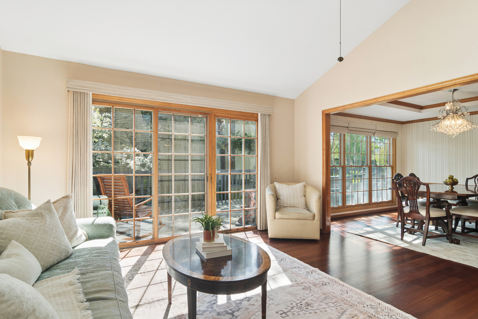 525 Cherbourg Drive, Buffalo Grove, IL 60089