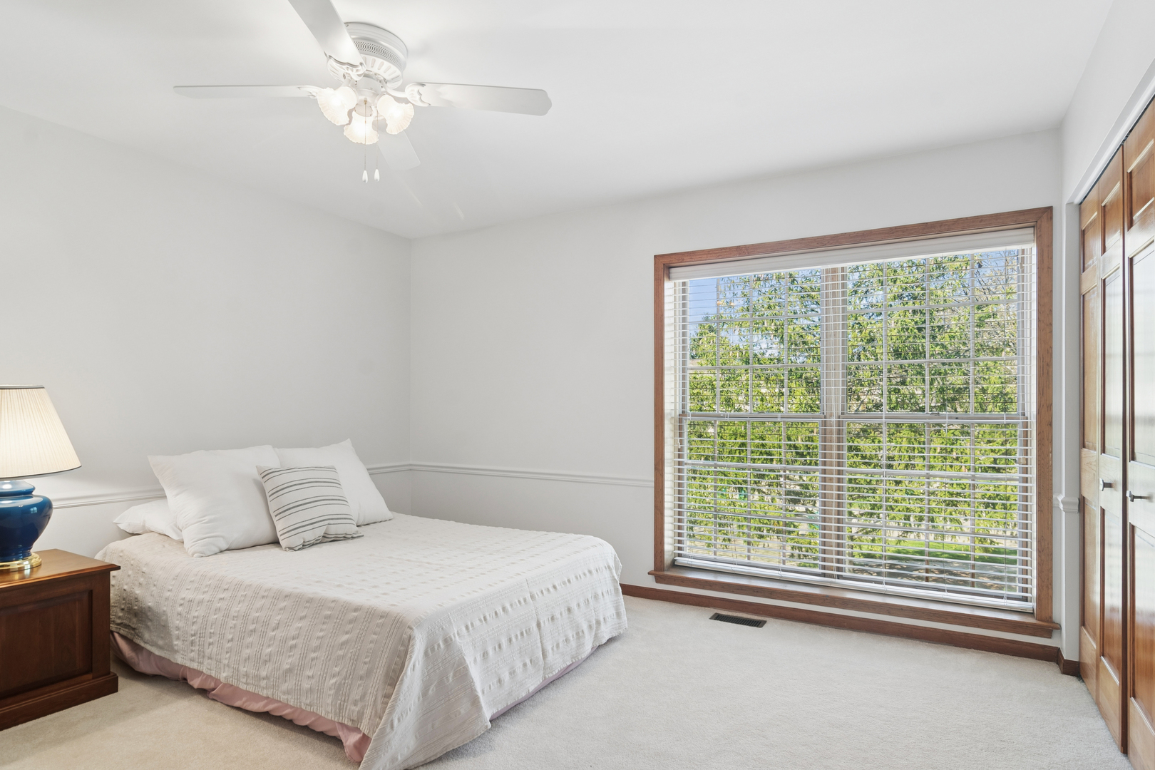 525 Cherbourg Drive, Buffalo Grove, IL 60089