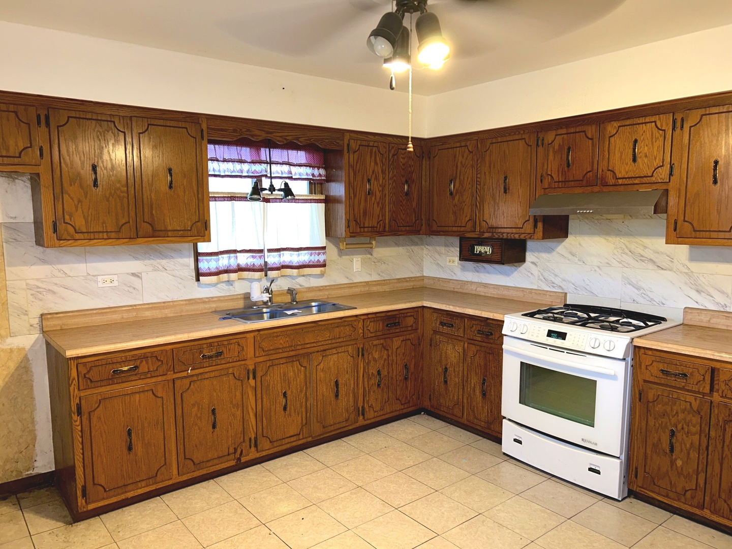 705 May Street, Calumet City, IL 60409