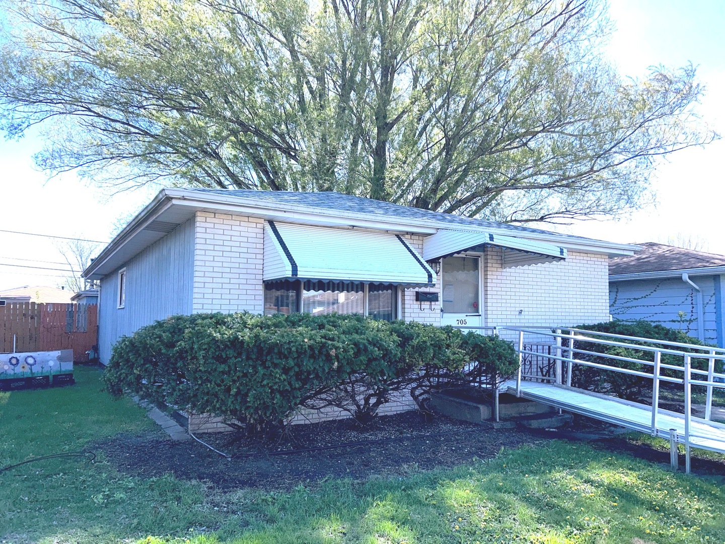 705 May Street, Calumet City, IL 60409