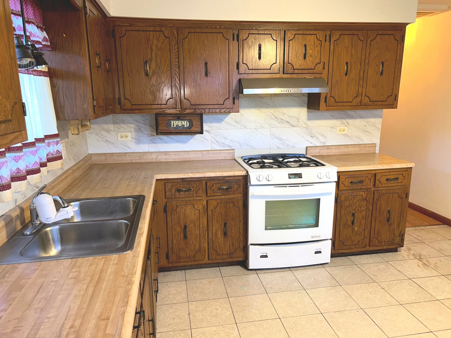 705 May Street, Calumet City, IL 60409