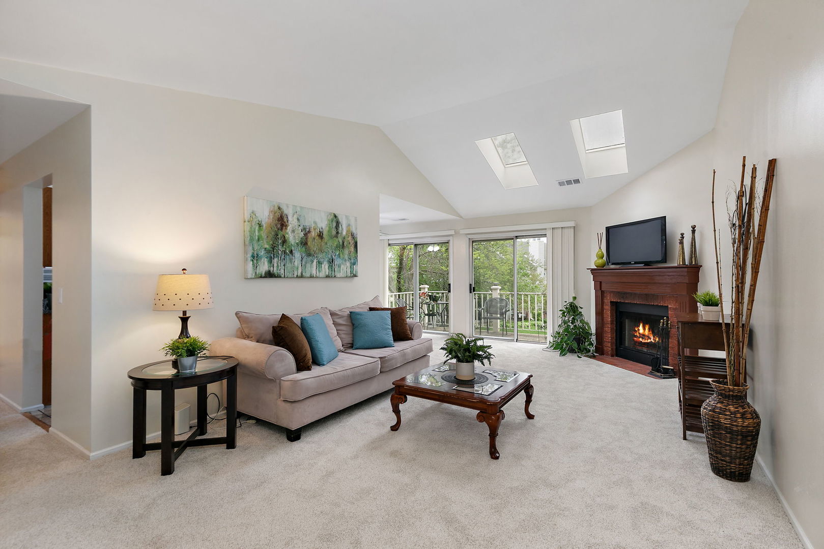 2838 Meadow Lane #W2, Schaumburg, IL 60193