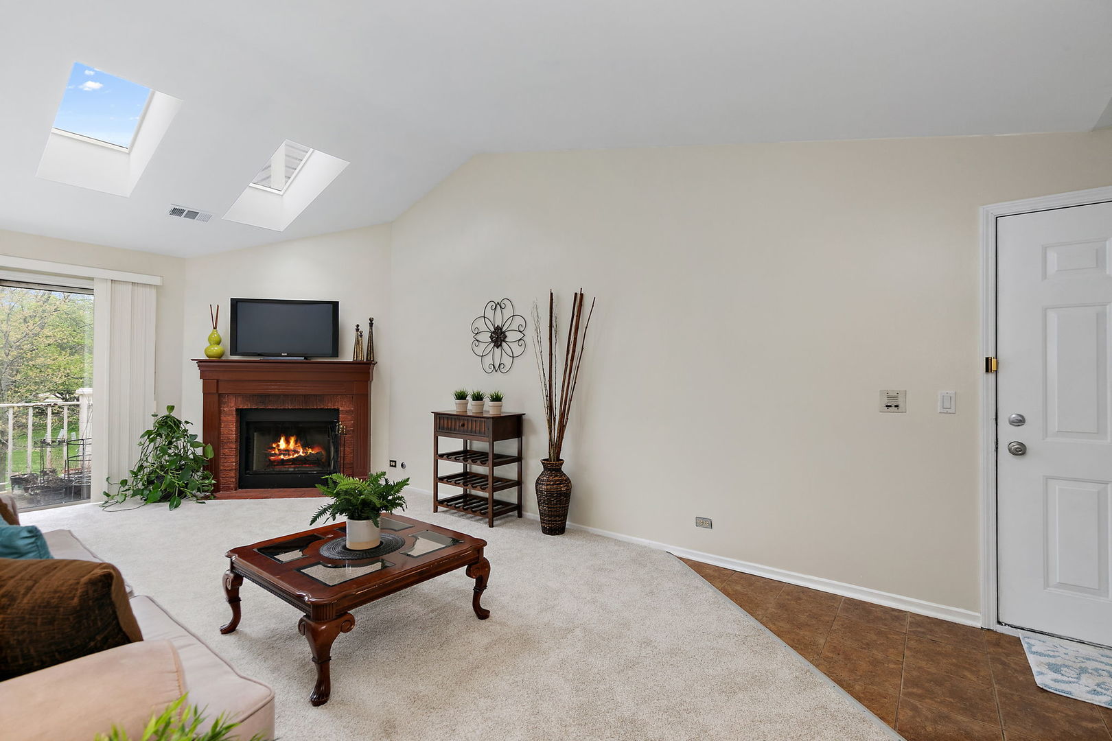 2838 Meadow Lane #W2, Schaumburg, IL 60193