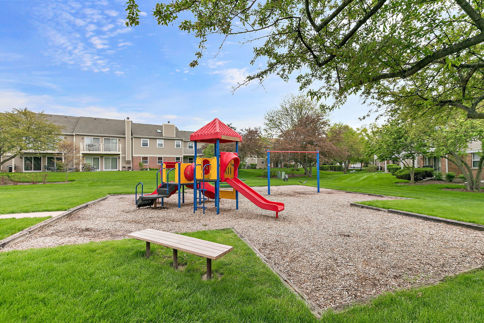 2838 Meadow Lane #W2, Schaumburg, IL 60193