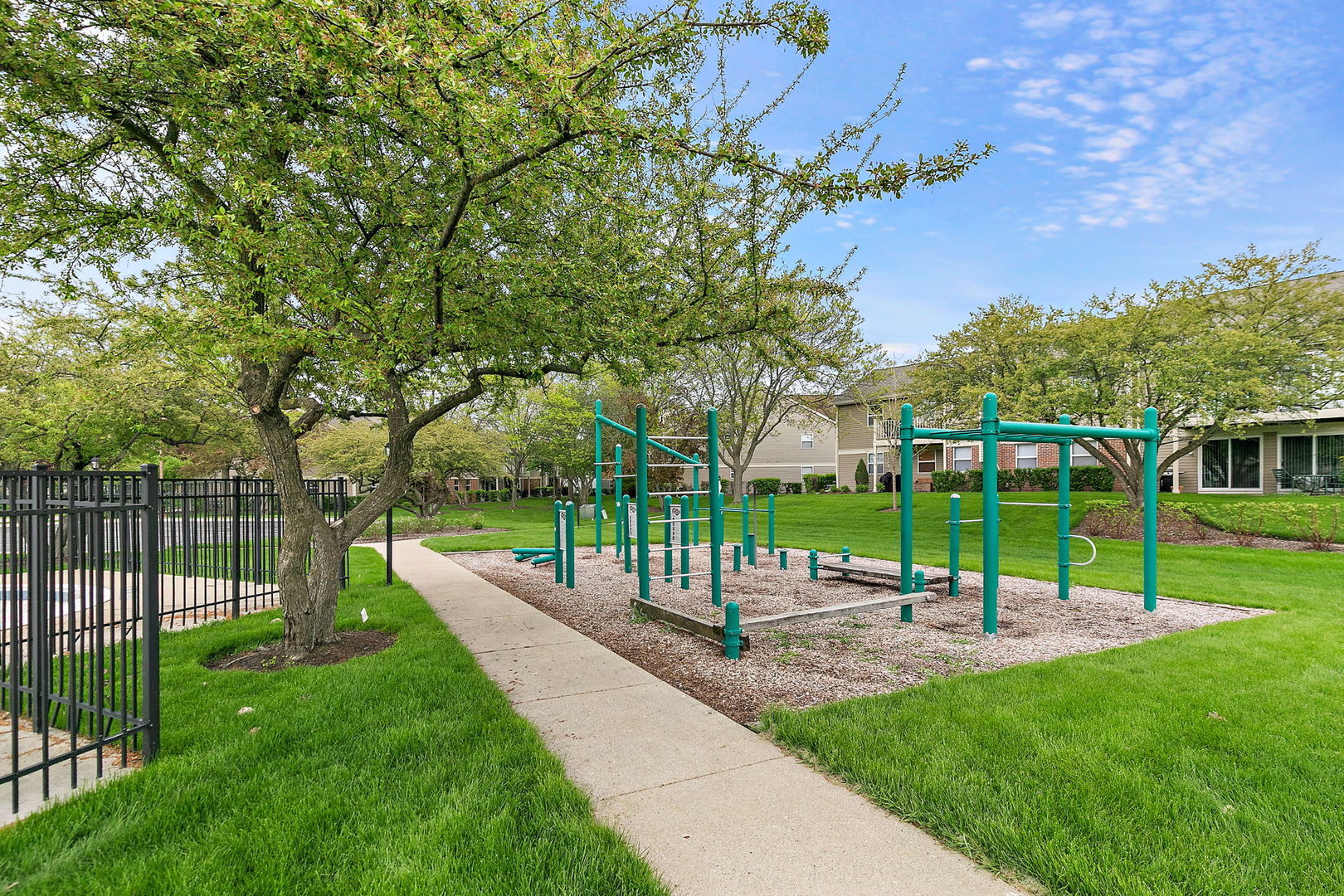 2838 Meadow Lane #W2, Schaumburg, IL 60193