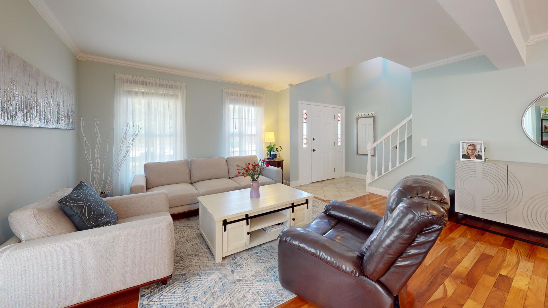 426 Farmhill Circle, Wauconda, IL 60084