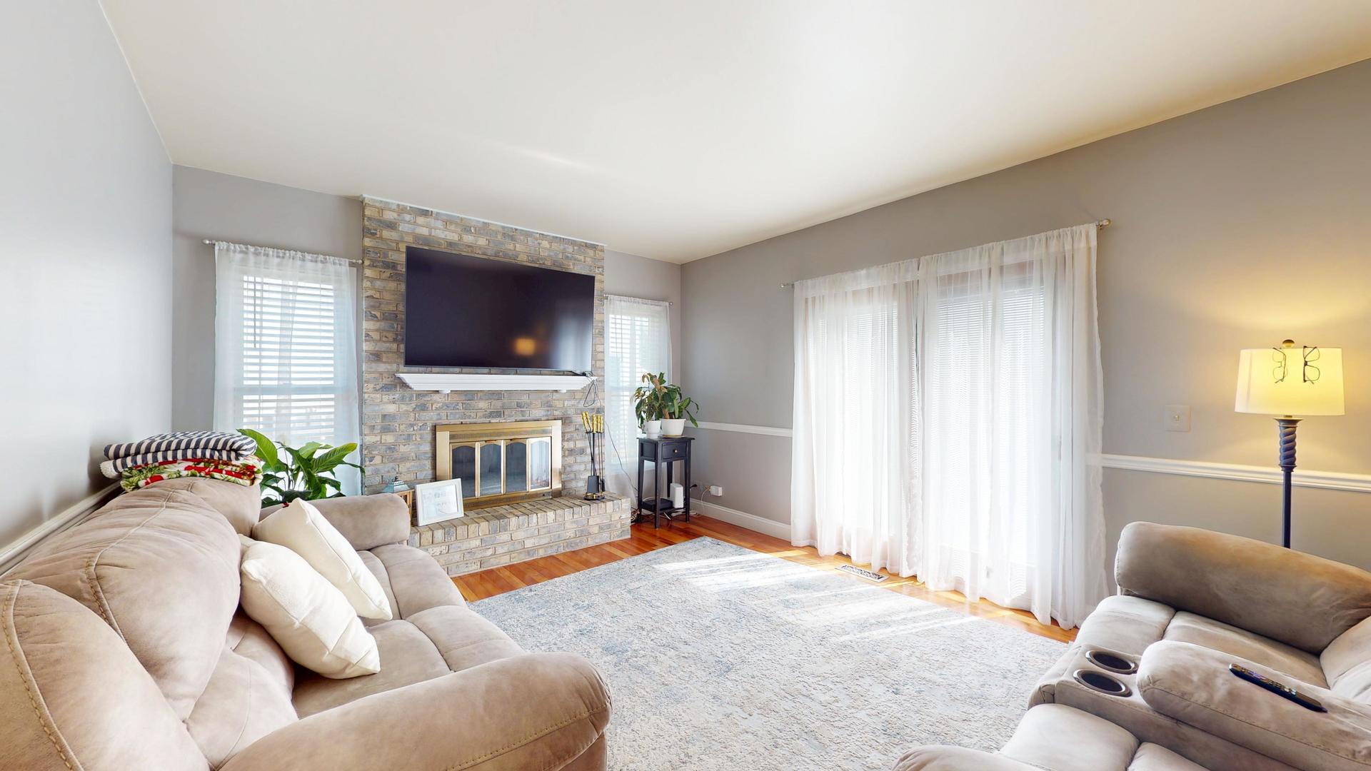 426 Farmhill Circle, Wauconda, IL 60084