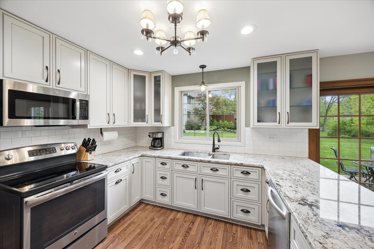 512 68th Street, Downers Grove, IL 60516