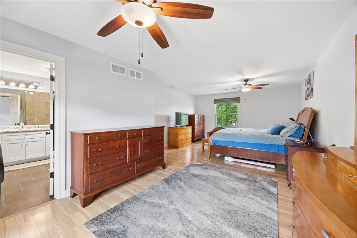 512 68th Street, Downers Grove, IL 60516