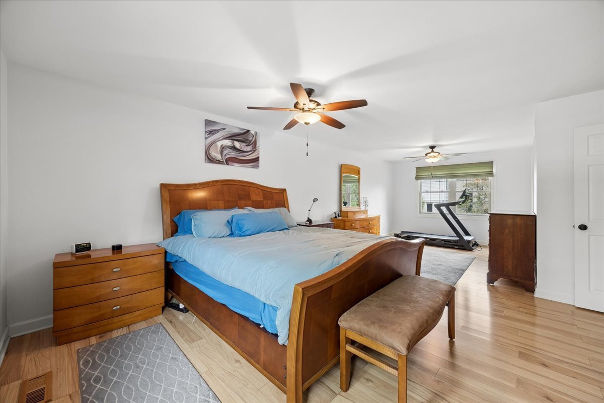 512 68th Street, Downers Grove, IL 60516