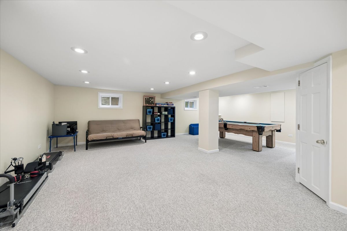 512 68th Street, Downers Grove, IL 60516