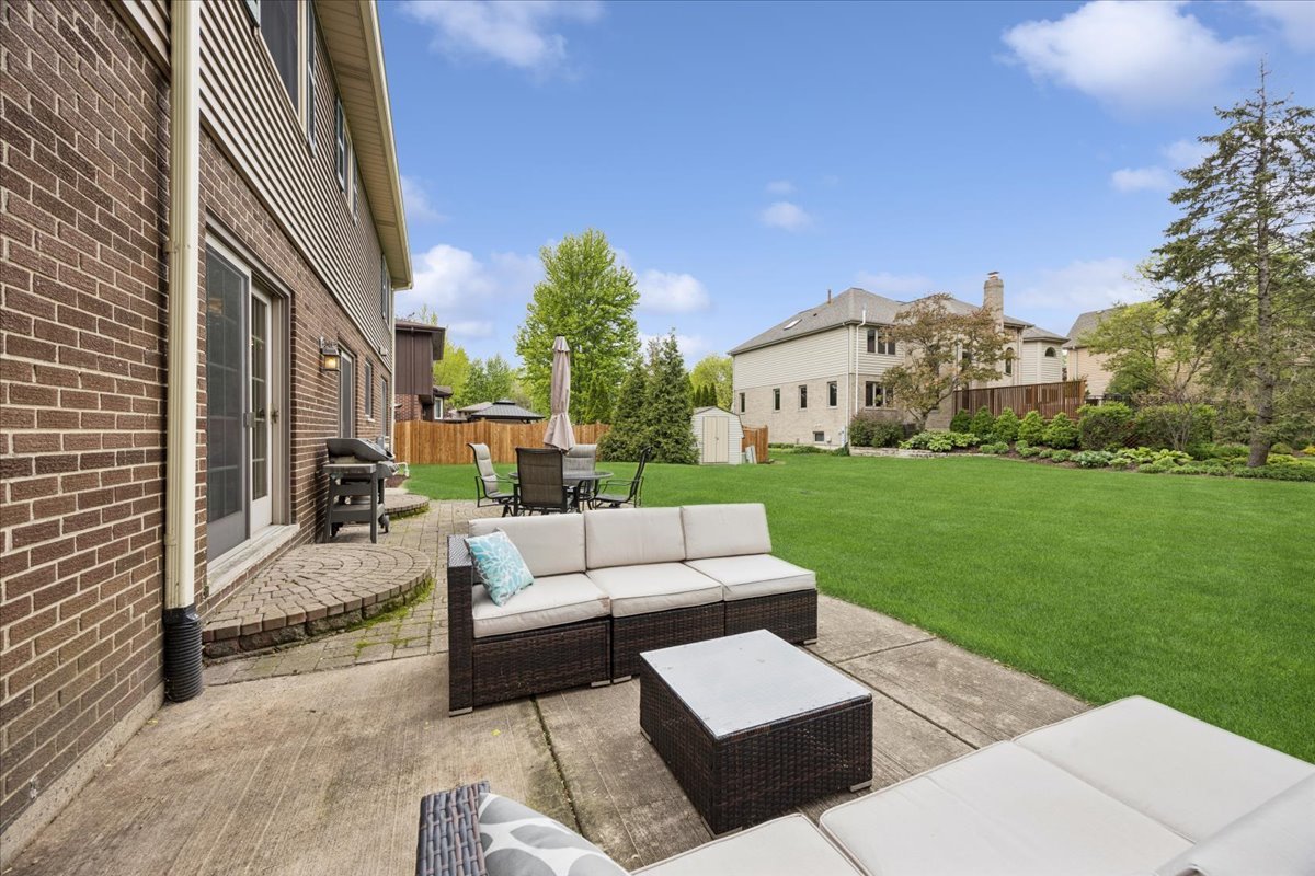 512 68th Street, Downers Grove, IL 60516