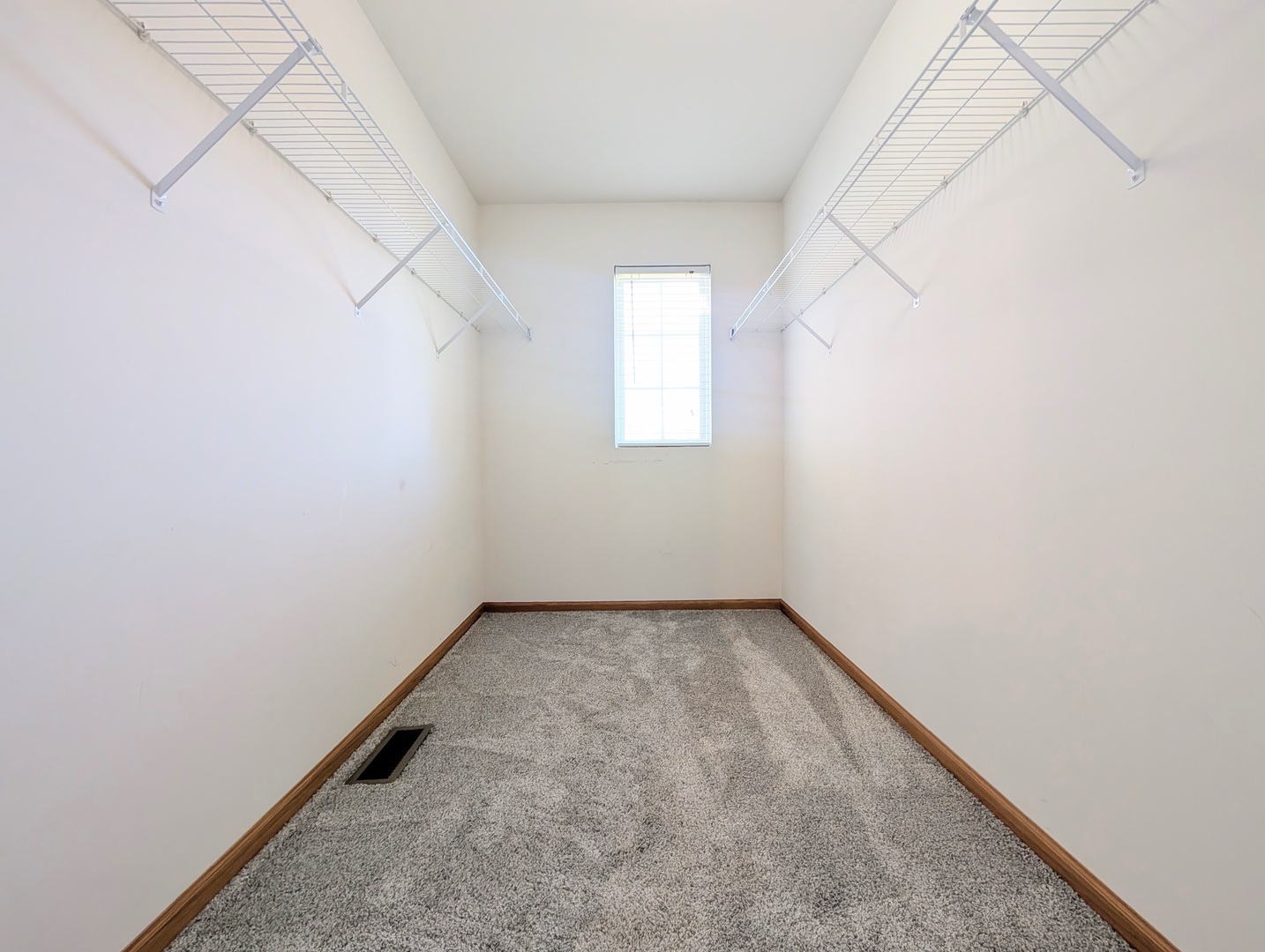 1014 HERON Circle, Joliet, IL 60431