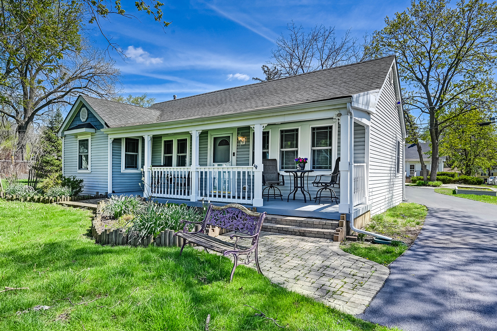 223 S Grant Street, Westmont, IL 60559