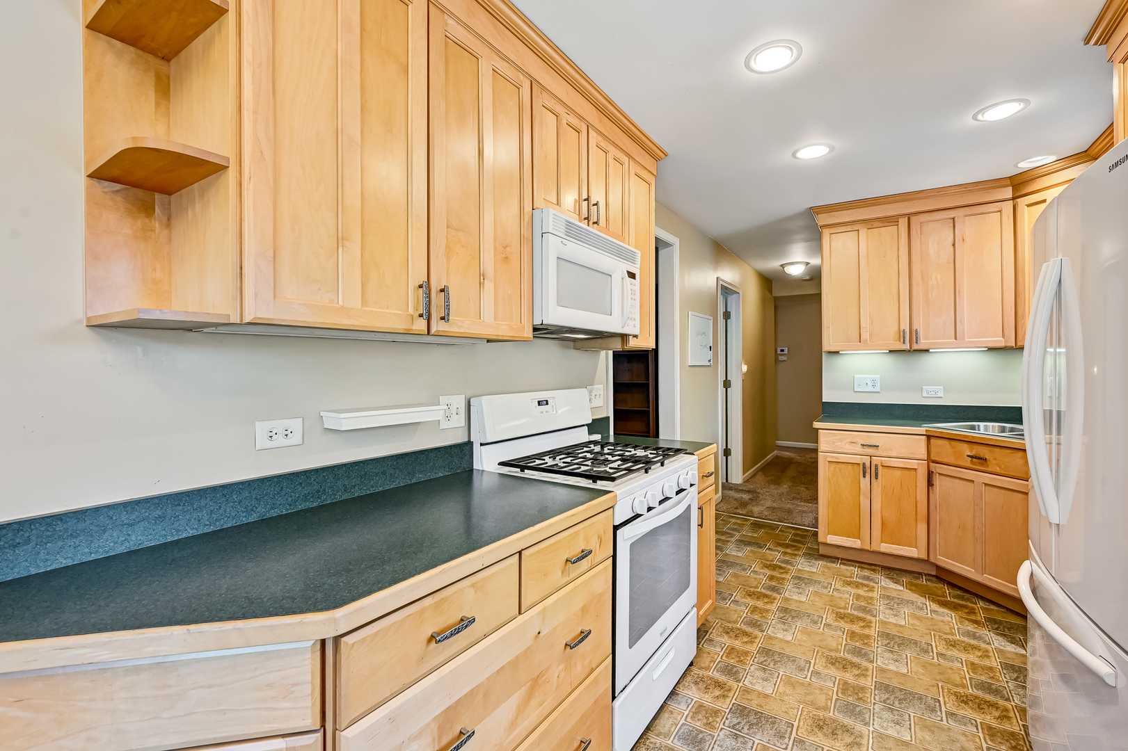 223 S Grant Street, Westmont, IL 60559