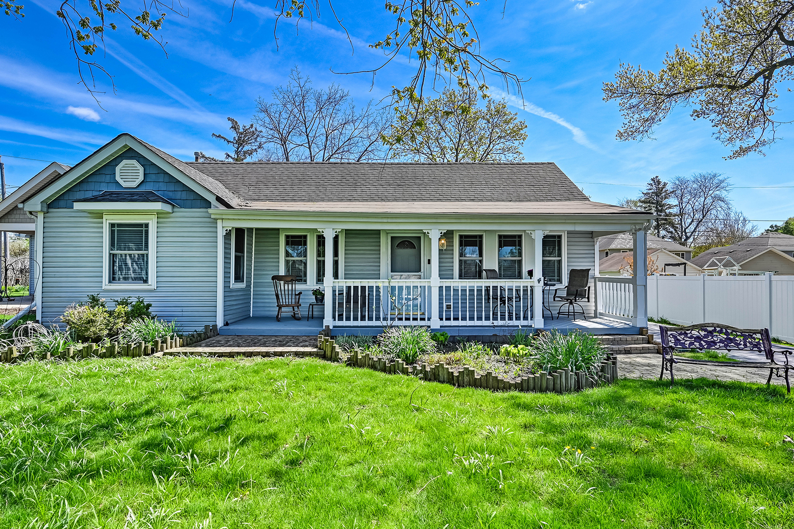 223 S Grant Street, Westmont, IL 60559