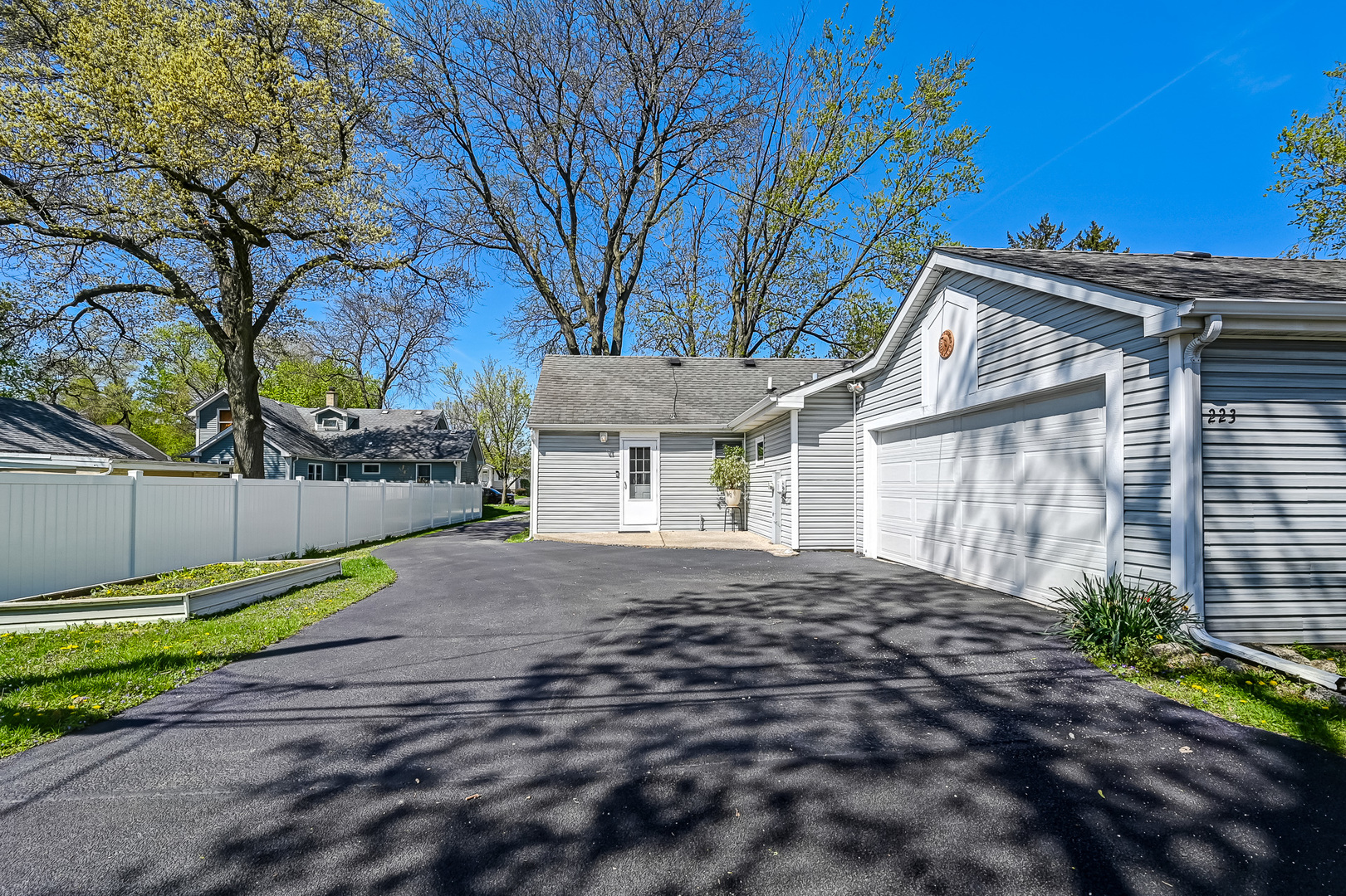 223 S Grant Street, Westmont, IL 60559