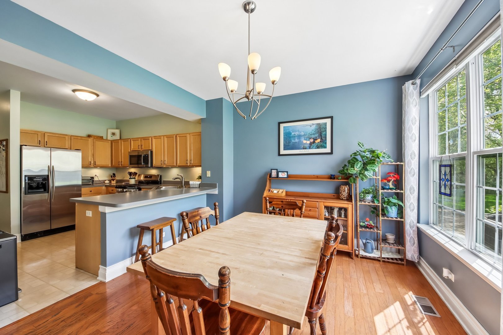 612 Shakespeare Drive, Grayslake, IL 60030